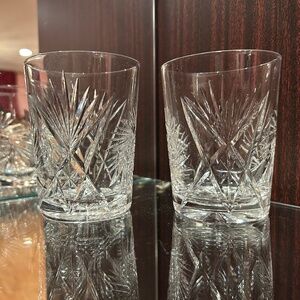 Set of 2 Clear Glass Tumbler Glasses Beautiful Cuts